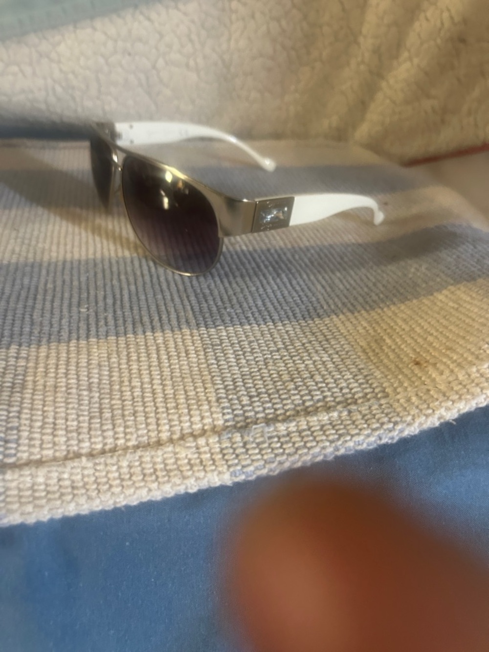 jessica simpson White and Silver Women's Fashion Sunglasses with Gradient Lenses